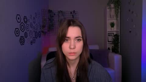 Laure online show from March 20, 2026, 10:20 am