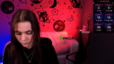 Laure online show from April 11, 2026, 1:15 pm