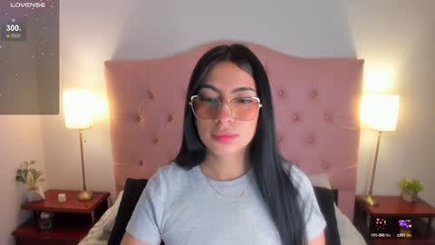 laurenn_smitth online show from December 2, 2024, 12:29 pm