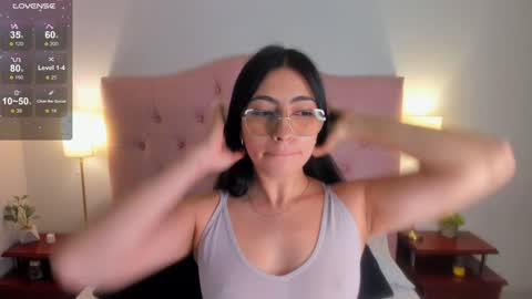 laurenn_smitth online show from December 9, 2024, 12:30 pm
