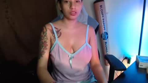 Lauren online show from December 16, 2024, 2:38 pm