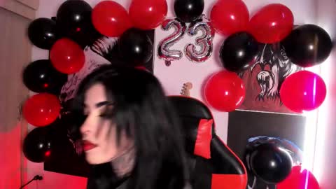  LAUREN INDEPENDENT MODEL HELP ME REACH 100 LIKES PLS  online show from November 28, 2025, 10:01 pm