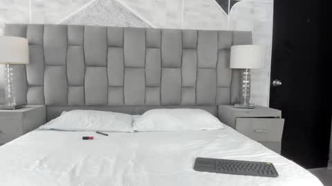 Snapshot of laurensnow1_ chatting on February 14, 2026, 3:20 pm Lauren online show from February 14, 2026, 3:20 pm