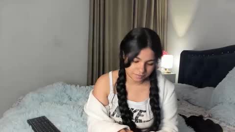 daniela angel     online show from May 12, 2026, 10:23 am