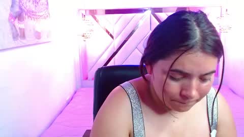 laura  online show from May 15, 2026, 7:54 pm
