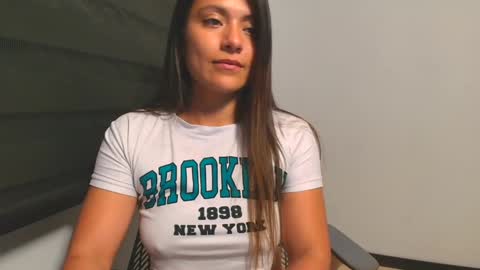 Lauri online show from February 26, 2025, 1:21 am