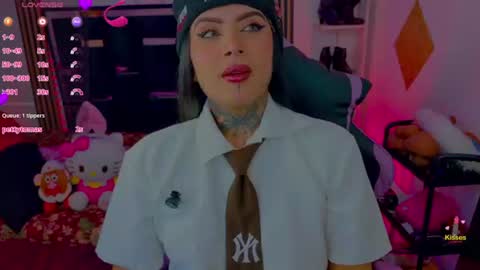 lauri online show from June 28, 2026, 9:32 pm