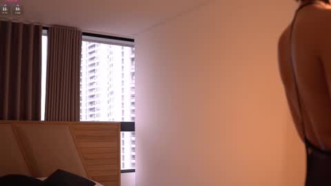 laurita_4 online show from October 25, 2025, 1:18 pm