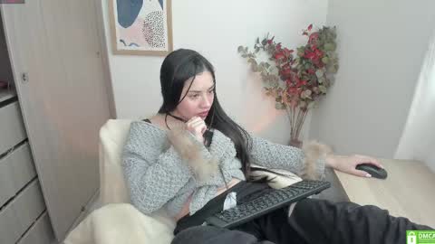 Lauryn online show from October 3, 2025, 7:33 pm