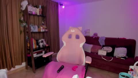          online show from January 18, 2025, 9:02 am