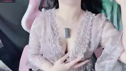 Snapshot of lavender_02 chatting on February 6, 2026, 5:38 pm Tina online show from February 6, 2026, 5:38 pm