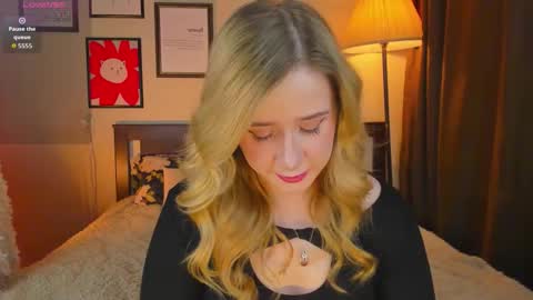 Snapshot of lavender_tender chatting on February 27, 2026, 6:02 am Lav online show from February 27, 2026, 6:02 am