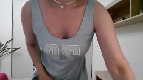 Diana  online show from November 10, 2025, 4:28 pm