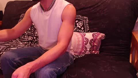 Snapshot of lavenderguy chatting on January 11, 2025, 9:47 am lavenderguy online show from January 11, 2025, 9:47 am