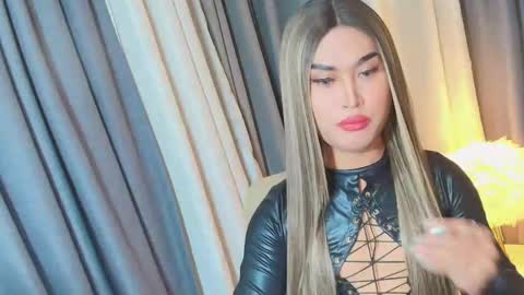Snapshot of lavictoria_ladyboy chatting on September 19, 2025, 12:06 pm Victoria online show from September 19, 2025, 12:06 pm