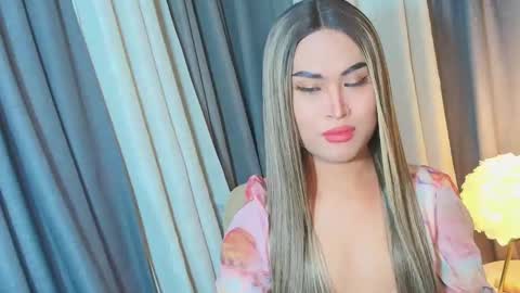 Snapshot of lavictoria_ladyboy chatting on September 20, 2025, 1:23 pm Victoria online show from September 20, 2025, 1:23 pm