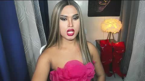 Snapshot of lavictoria_ladyboy chatting on September 24, 2025, 10:24 pm Victoria online show from September 24, 2025, 10:24 pm