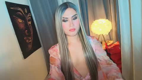 Snapshot of lavictoria_ladyboy chatting on October 13, 2025, 9:26 pm Victoria online show from October 13, 2025, 9:26 pm