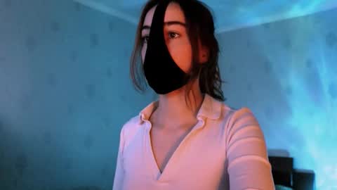 Lavinda online show from October 8, 2025, 9:29 am