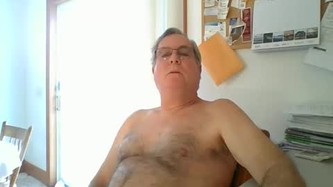 Snapshot of lawnboy62 chatting on February 7, 2025, 9:37 pm lawnboy62 online show from February 7, 2025, 9:37 pm