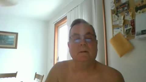 Snapshot of lawnboy62 chatting on February 11, 2025, 10:50 pm lawnboy62 online show from February 11, 2025, 10:50 pm