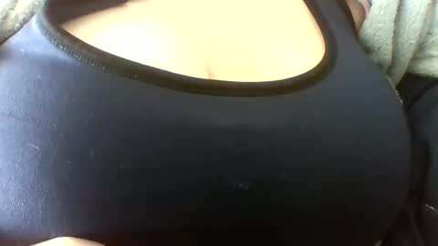 layannalea online show from May 4, 2026, 5:31 pm