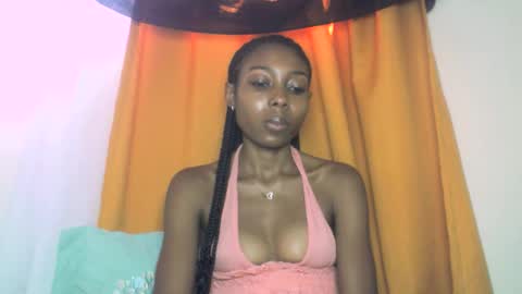 Snapshot of layannek chatting on November 8, 2025, 6:46 am layannek online show from November 8, 2025, 6:46 am