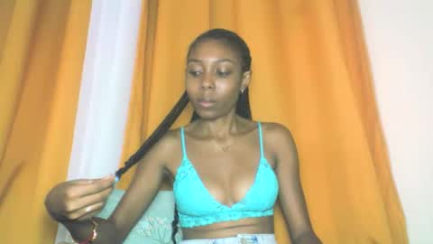 Snapshot of layannek chatting on November 13, 2025, 3:11 pm layannek online show from November 13, 2025, 3:11 pm