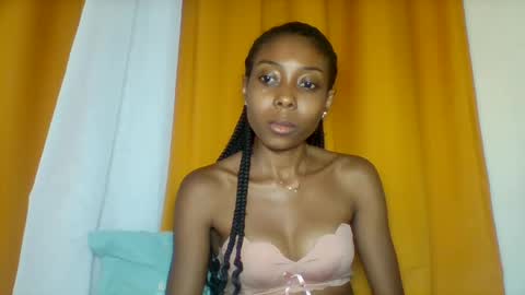 Snapshot of layannek chatting on November 15, 2025, 5:42 pm layannek online show from November 15, 2025, 5:42 pm