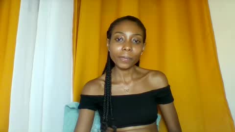 Snapshot of layannek chatting on November 17, 2025, 8:03 pm layannek online show from November 17, 2025, 8:03 pm