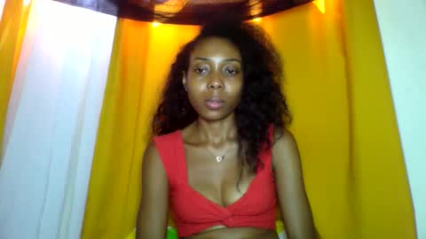 Snapshot of layannek chatting on November 25, 2025, 6:46 am layannek online show from November 25, 2025, 6:46 am