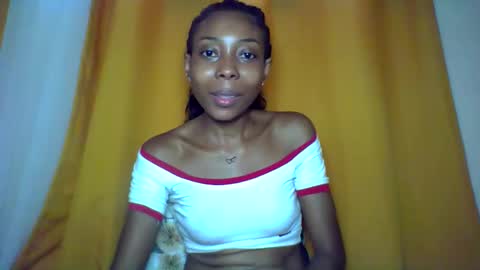 Snapshot of layannek chatting on November 30, 2025, 4:16 am layannek online show from November 30, 2025, 4:16 am