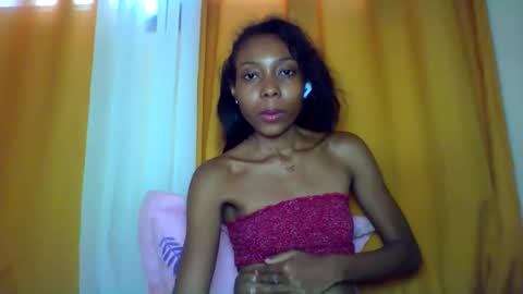 Snapshot of layannek chatting on December 20, 2025, 8:21 am layannek online show from December 20, 2025, 8:21 am