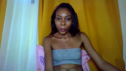 Snapshot of layannek chatting on December 22, 2025, 12:57 pm layannek online show from December 22, 2025, 12:57 pm