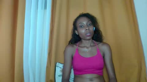 Snapshot of layannek chatting on January 9, 2026, 7:48 pm layannek online show from January 9, 2026, 7:48 pm