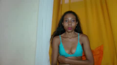 Snapshot of layannek chatting on February 2, 2026, 2:43 am layannek online show from February 2, 2026, 2:43 am