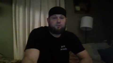 layinlow42 online show from February 1, 2025, 10:55 pm