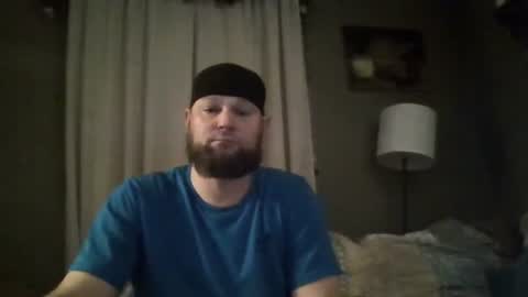 layinlow42 online show from February 2, 2025, 5:32 am