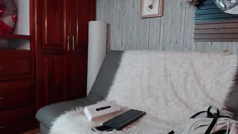 Layla online show from January 18, 2026, 10:13 pm