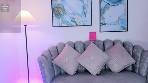 Layla Breezee online show from November 13, 2025, 12:15 pm