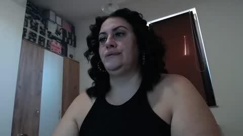 Layla online show from October 21, 2025, 6:03 am
