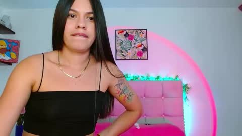 Lia and Rachel online show from October 31, 2025, 12:33 am