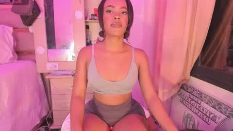 LAYLA online show from June 9, 2026, 5:35 pm