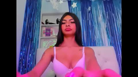 Snapshot of laylahotl chatting on October 6, 2025, 2:25 pm Layla online show from October 6, 2025, 2:25 pm