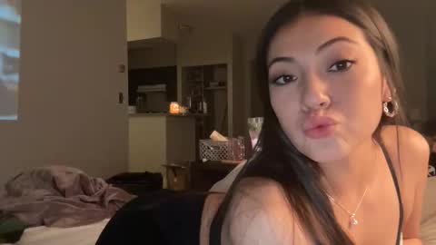 Layla online show from January 15, 2026, 4:39 am