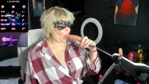 laylalaylamilf online show from February 17, 2026, 7:38 am