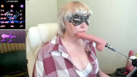 laylalaylamilf online show from April 21, 2026, 4:19 am