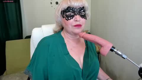 Snapshot of laylalaylamilf chatting on June 29, 2026, 4:19 am laylalaylamilf online show from June 29, 2026, 4:19 am