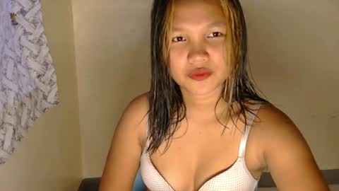 Snapshot of laylanimfa chatting on June 26, 2026, 3:38 pm Nimfa online show from June 26, 2026, 3:38 pm