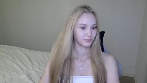 LaylaPretty001 online show from October 16, 2025, 5:30 am